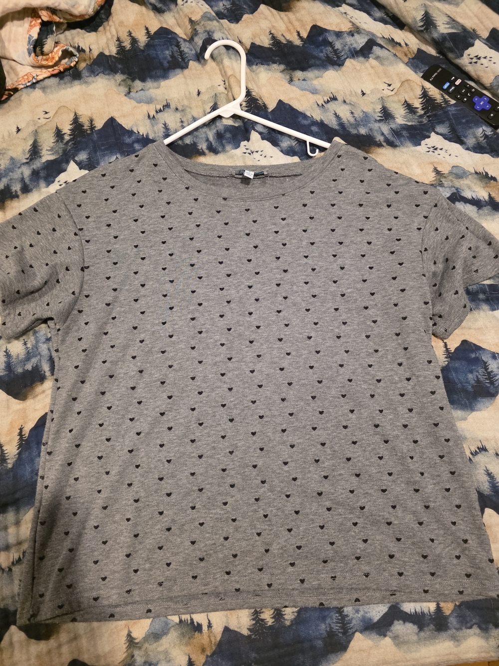 Grace & Lace Short Sleeve Gray Tee with Navy Heart Print